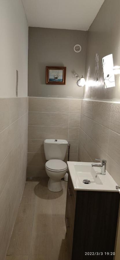 B&B En Plein Coeur De La Foret Artiguelouve Экстерьер фото
