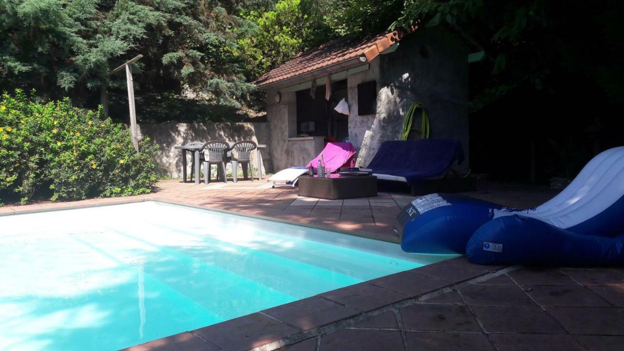 B&B En Plein Coeur De La Foret Artiguelouve Экстерьер фото